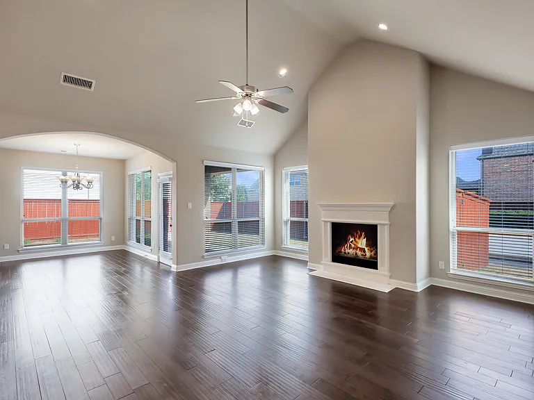 15609 Canyon Rdg — Photo 10