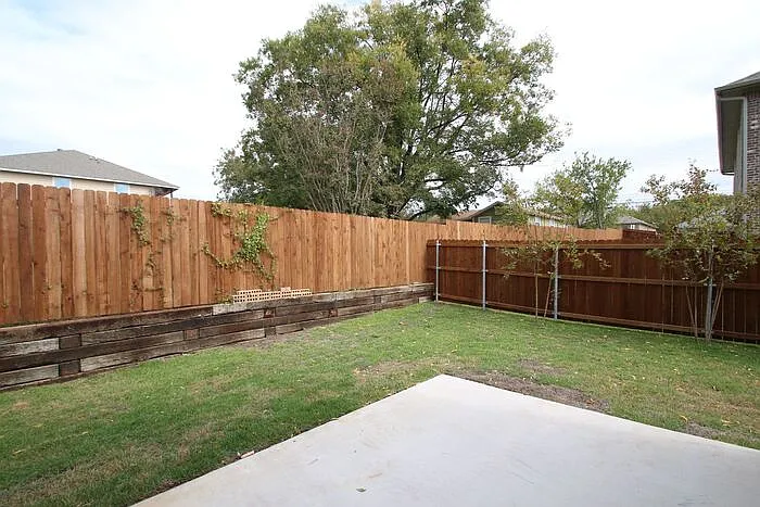 821 Jameson St — Photo 14