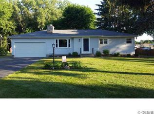 445 Thomar Dr, Webster, NY 14580