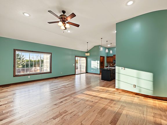 4th image of 2208 Brookefield Dr