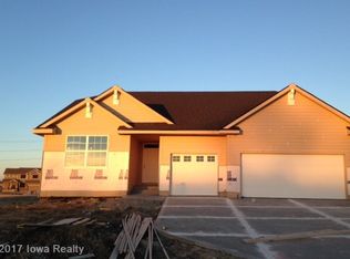 14803 Goldenrod Cir, Urbandale, IA 50323