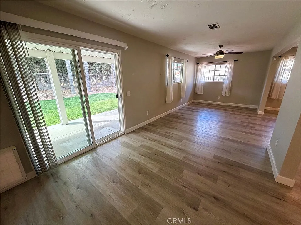 4 bed, 1925 sqft, $3,200 — Photo 4
