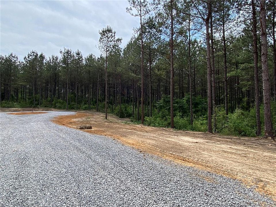 2nd image of 33 Lauren Ln