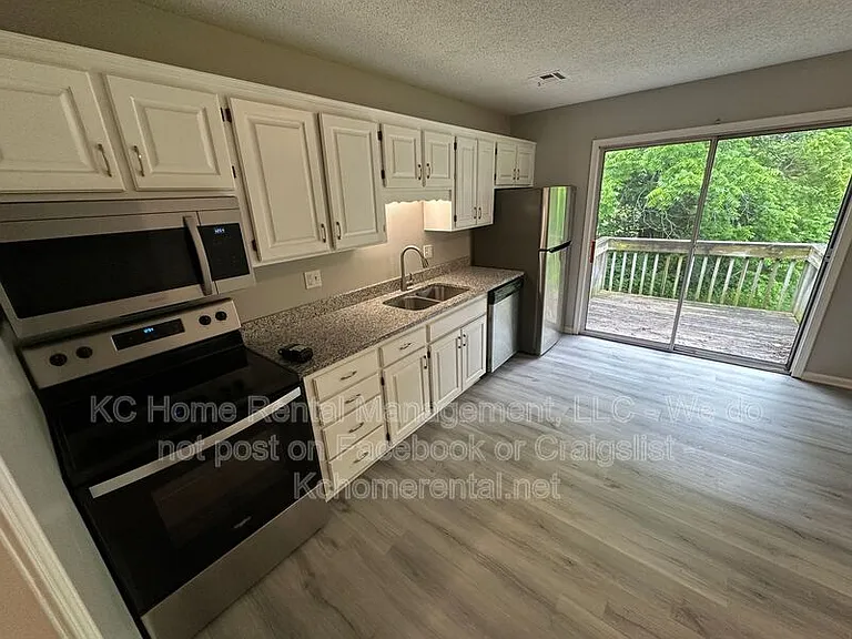 4711 Switzer Rd — Photo 5