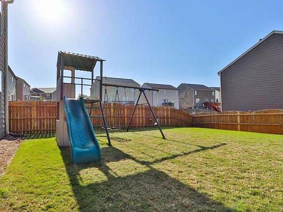 4th image of 41 Thimbleberry Dr