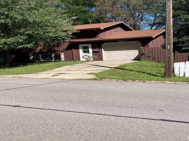 2nd image of 1207-1209 N 1st Ave