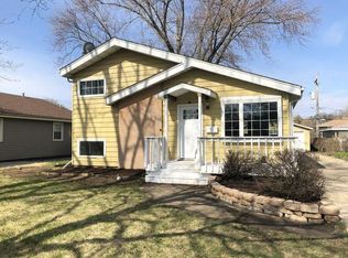 436 N Iowa Ave, Villa Park, IL 60181