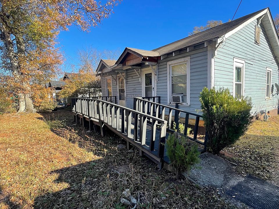 1st image of 926 Meriwether St