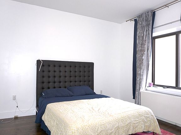 4th image of 2110 8th Ave APT 3E