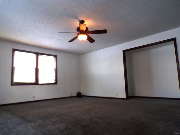 4th image of 52441 Prescott Ave
