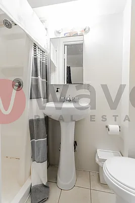 Rented by Gioia Realty | media 29