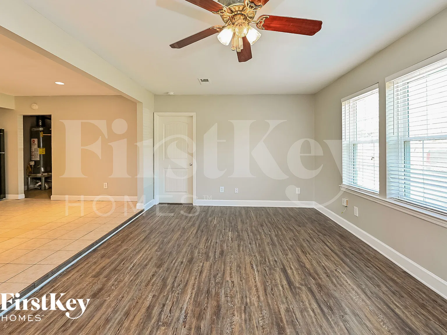 4 bed, 2.0 bath, 1399 sqft, $2,045 — Photo 2