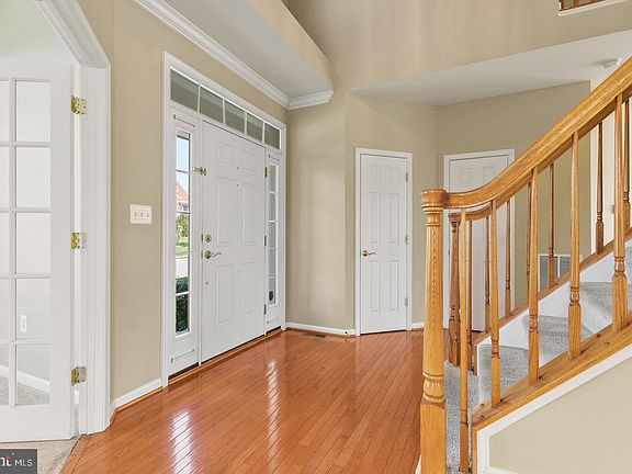 5th image of 9291 Rainbow Falls Dr