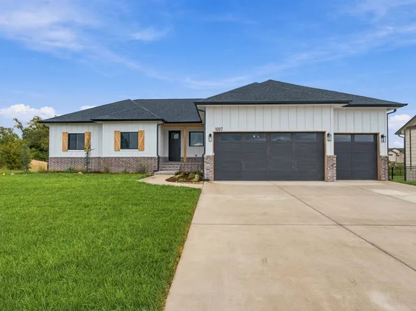 1007 S Brookside St, Goddard, KS 67052