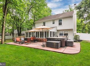 6 Whitechapel Ct, Mount Laurel, NJ 08054