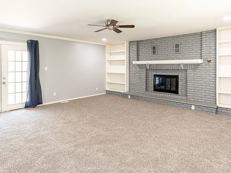 8216 Ruskin Way — Photo 9