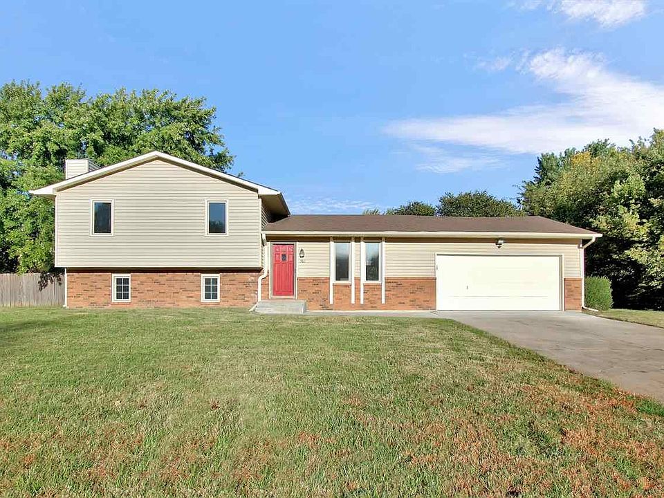1st image of 301 N Bentwood Dr