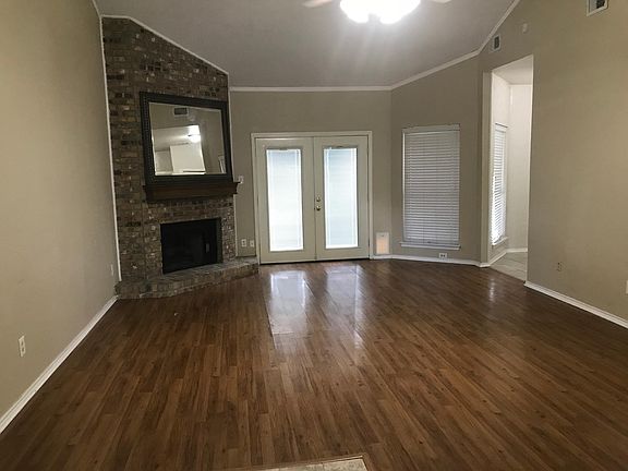 Open floor plan/Family room