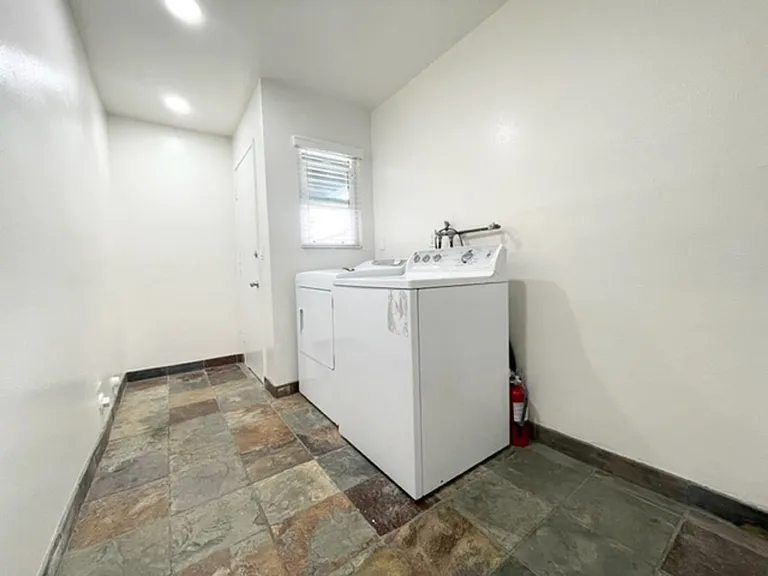 16842 Hoskins Ln #A — Photo 10
