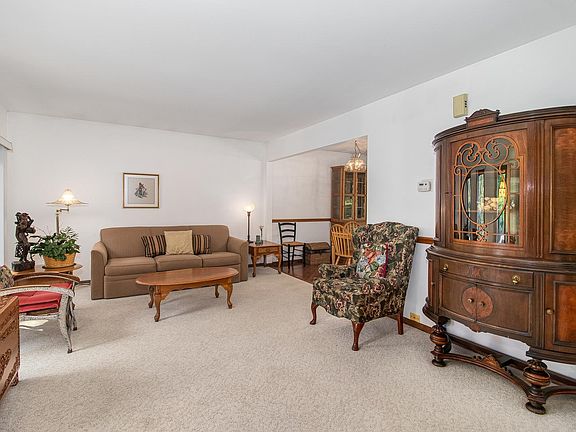 3rd image of 29W254 Bolles Ave