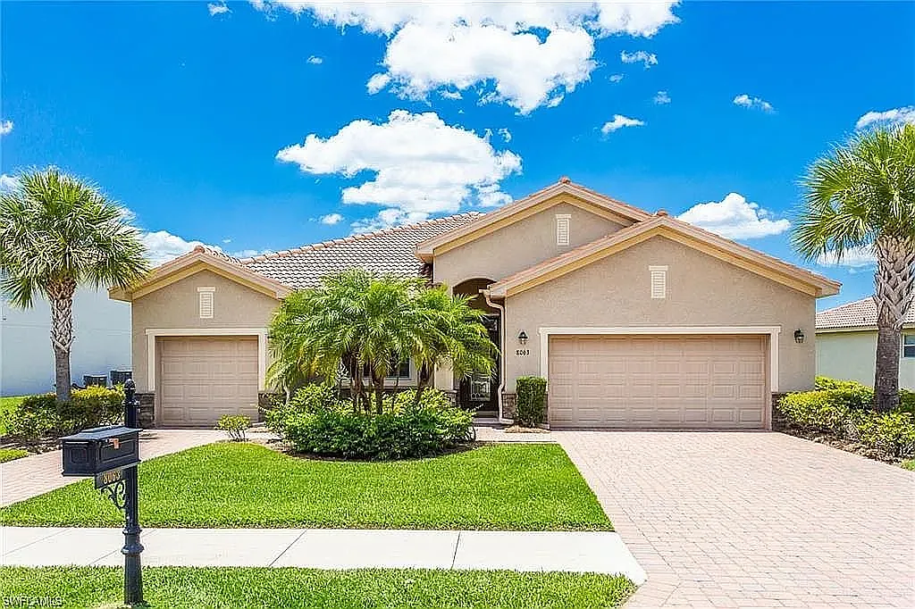 4 bed, 2402 sqft, $5,000 — Photo 1