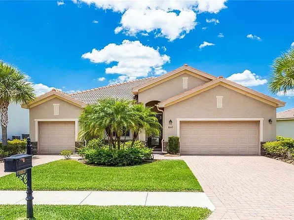 8063 Princeton Dr, Naples, FL 34104