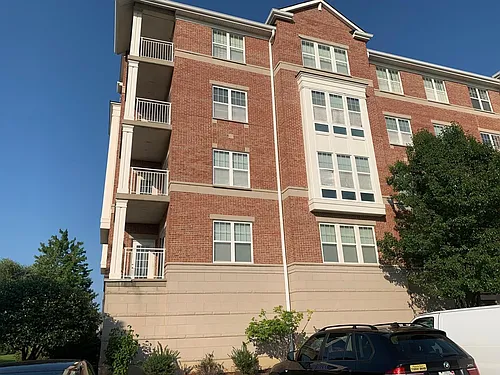 101 Pointe Dr #102 Photo 1