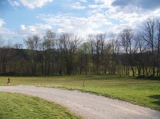 690 S Grandview Dr, Paoli, IN 47454