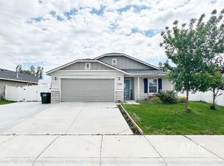 1104 S Red Sand Ave, Kuna, ID 83634