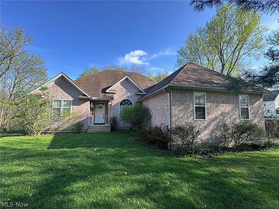 1st image of 156 Penrose Ct