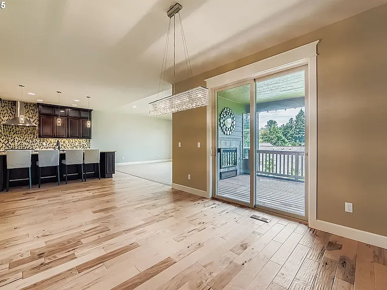 10183 NW Crossing Dr — Photo 9