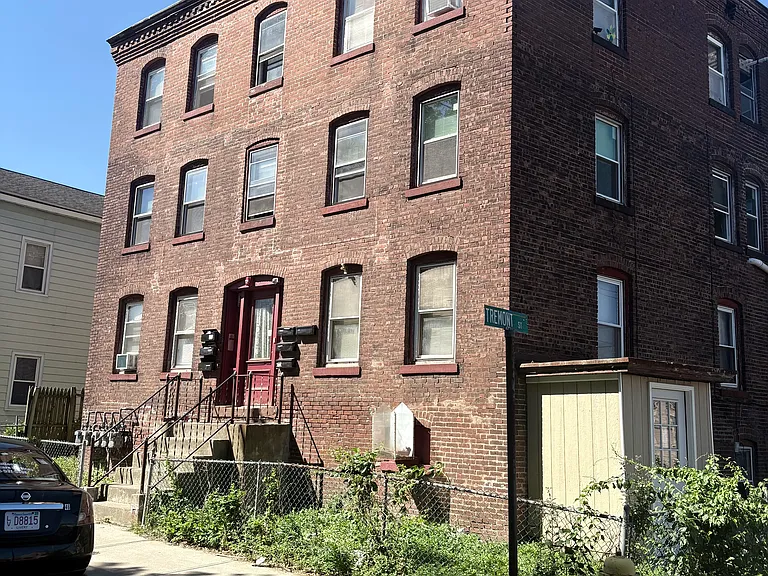 90 West St #2L — Photo 9