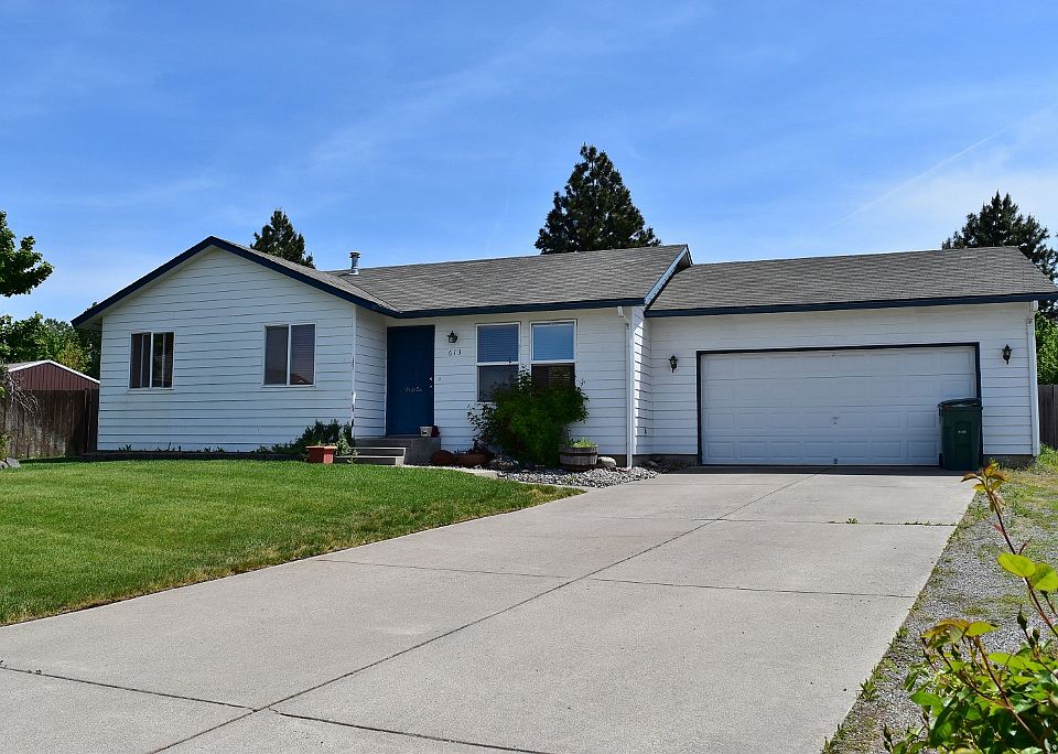 1st image of 613 W Lariat Ct