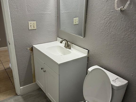 5th image of 2546 Clairmont Ave #1