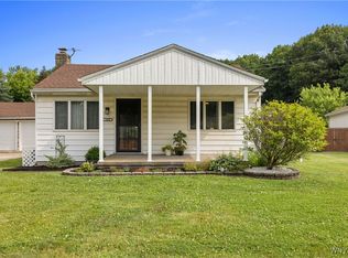 7000 Ralph Ct, Niagara Falls, NY 14304