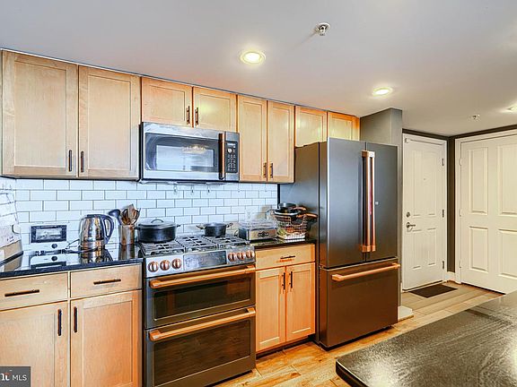 5th image of 414 Water St Unit 2701
