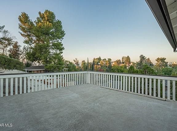 4th image of 22262 Avenue San Luis