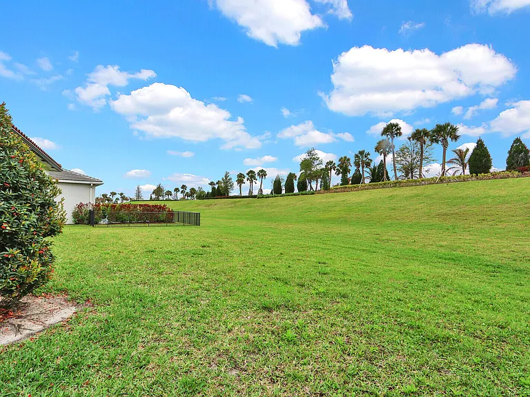 9204 SW Arco Way — Photo 44