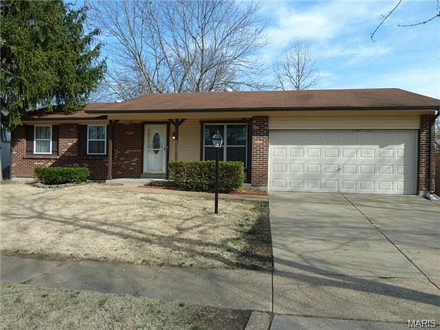 1st image of 2920 Oriental Dr