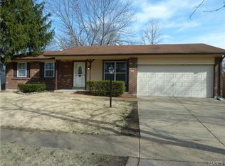 2920 Oriental Dr, Florissant, MO