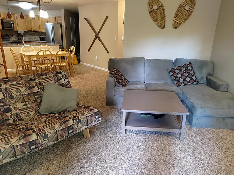1505 Point Dr — Photo 6