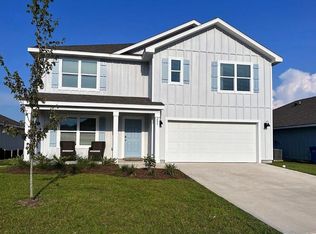207 Laurel Hill St, Crestview, FL 32539