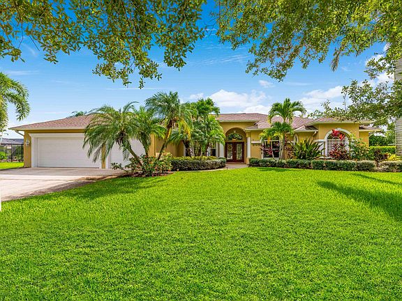 5th image of 2725 SE Gowin Dr
