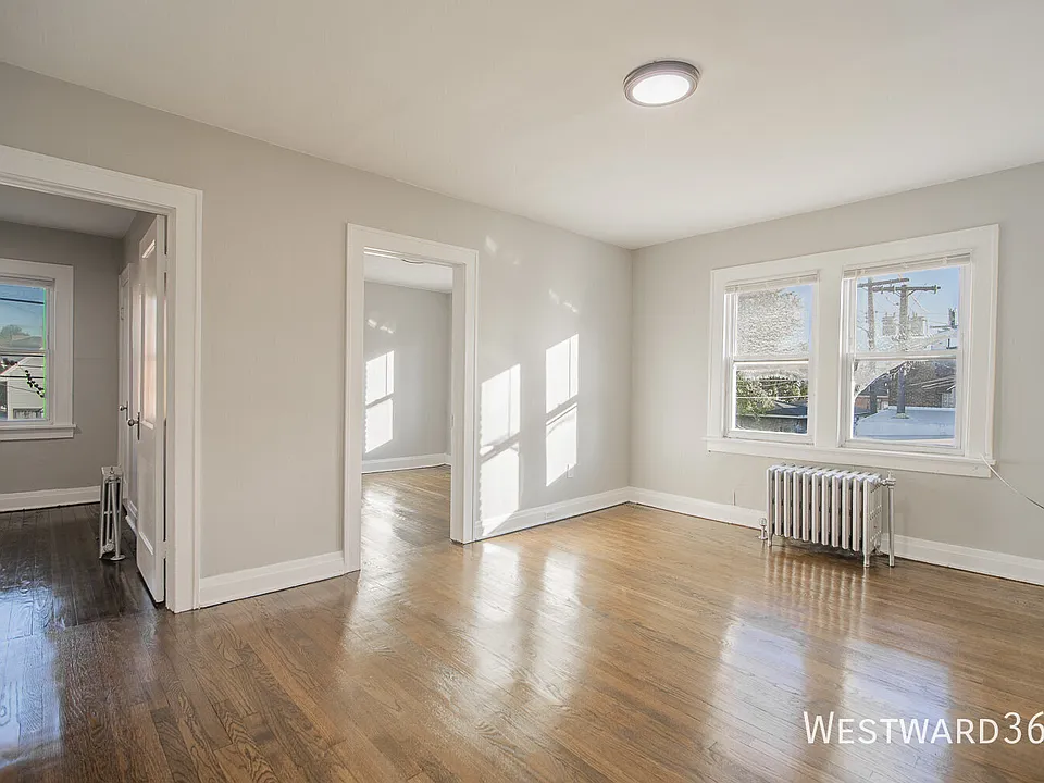 4011 Elm St #1R