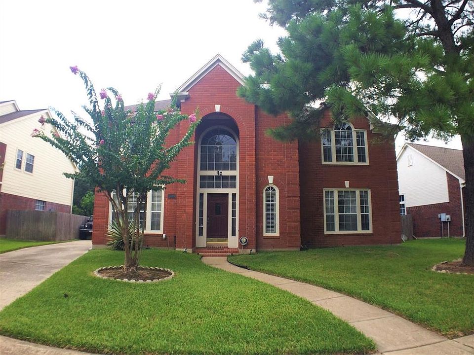 1st image of 7307 Wooded Valley Dr