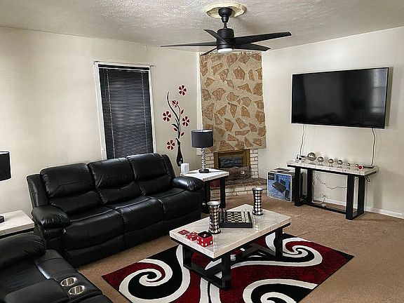 Right Side Of Living Room