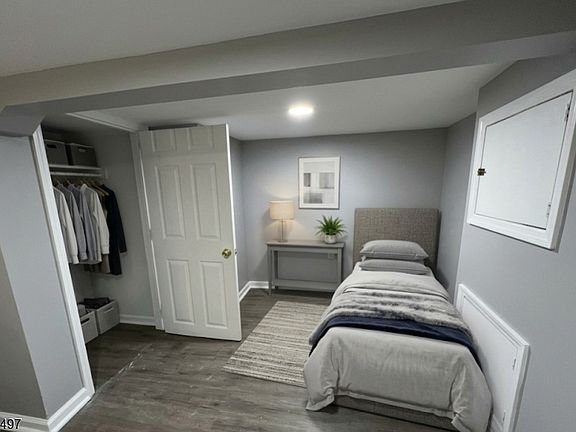 5th image of 136 Raritan Rd