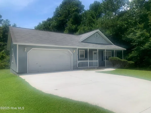 210 Glenwood Drive, Hubert, NC 28539