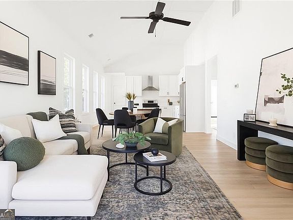 4th image of 1041 White Oak Ave SW