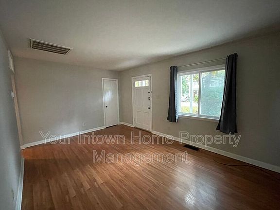 3rd image of 2110 Cavanaugh Ave SE